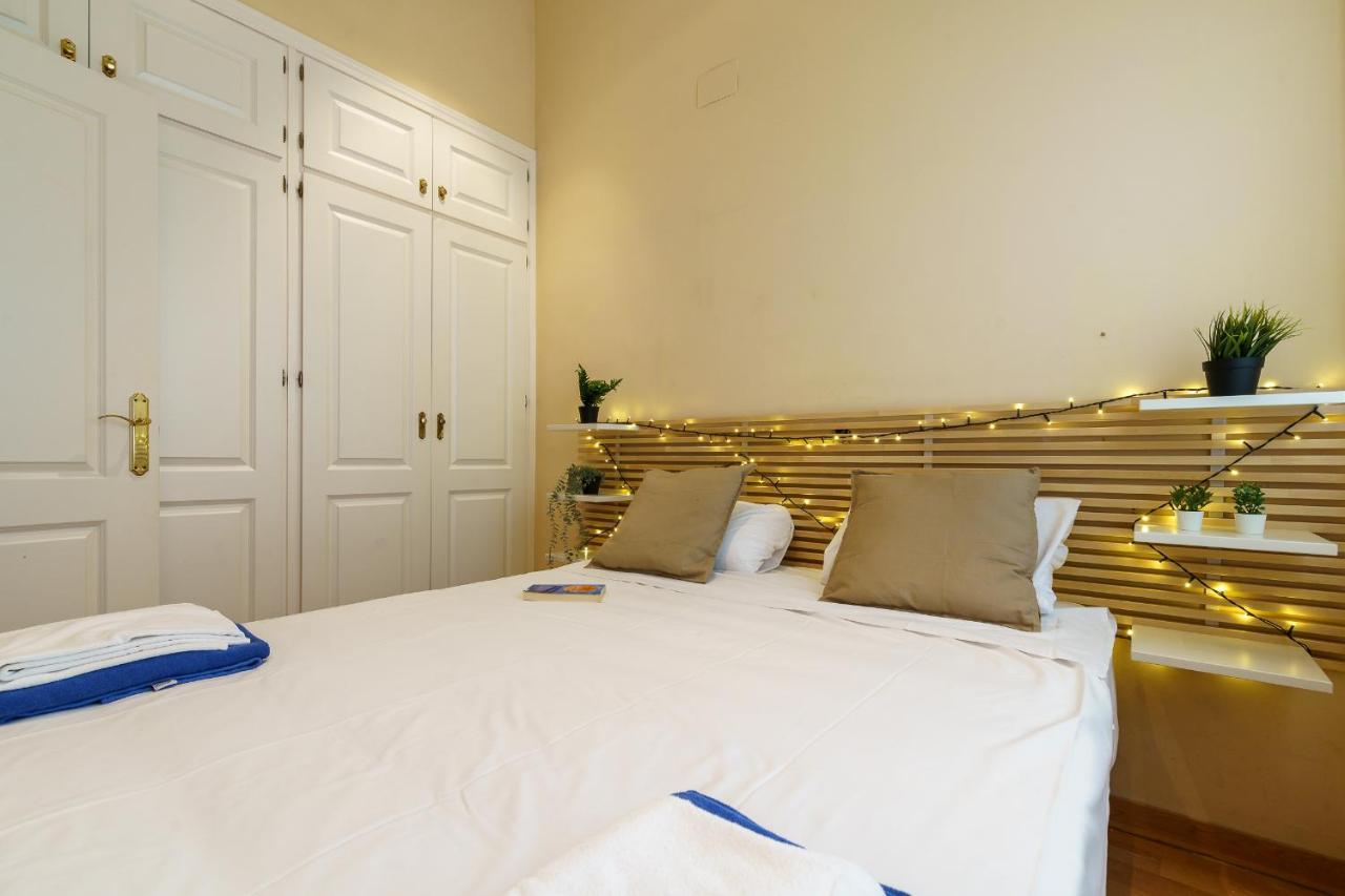 Bright Two-Bedroom Apartment In The Historic Center Málaga Exterior foto
